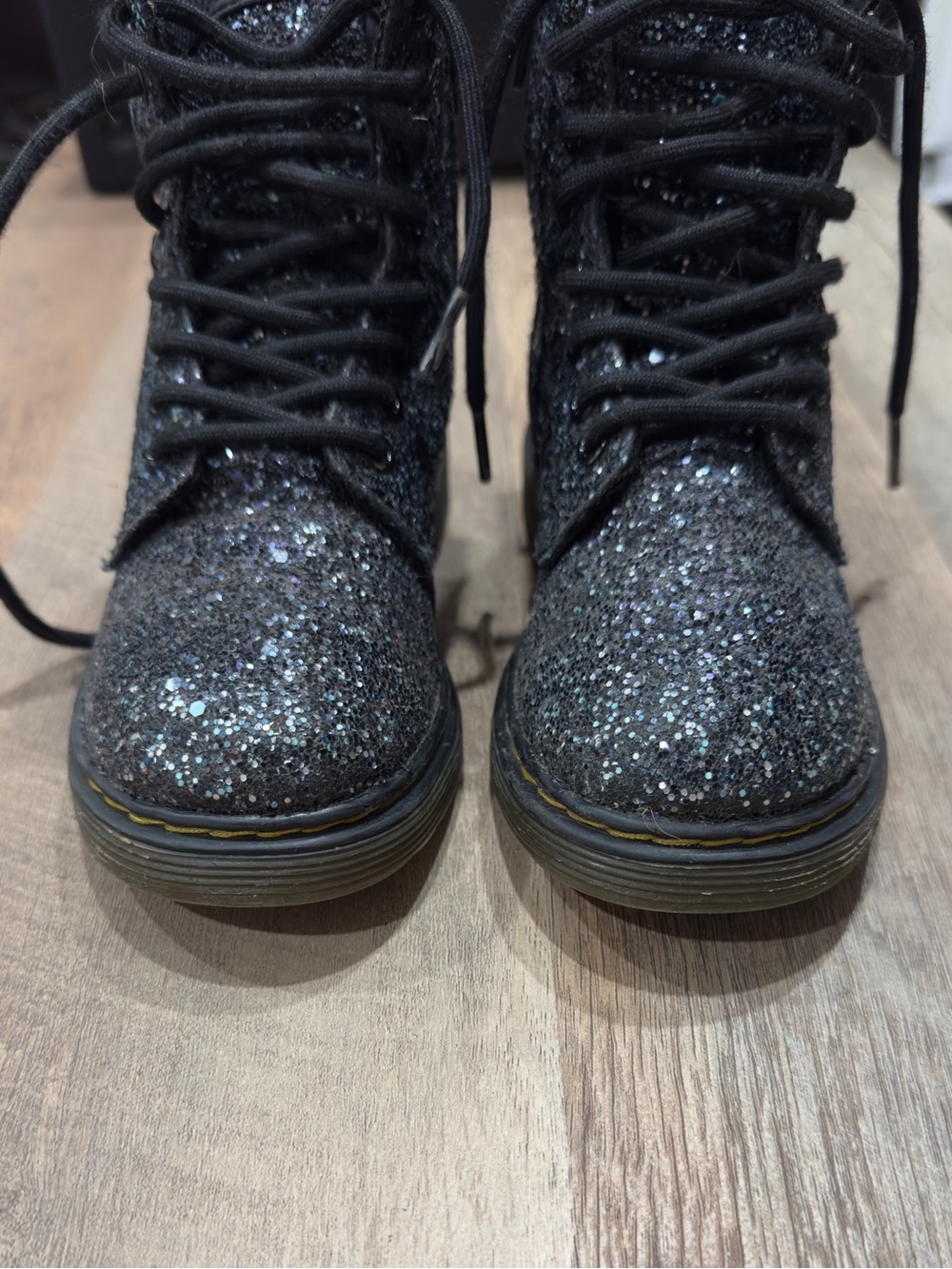 Dr. Martens Kids Youth Toddler Black Glitter Ankle Boots US Size 11 - Picture 4 of 8